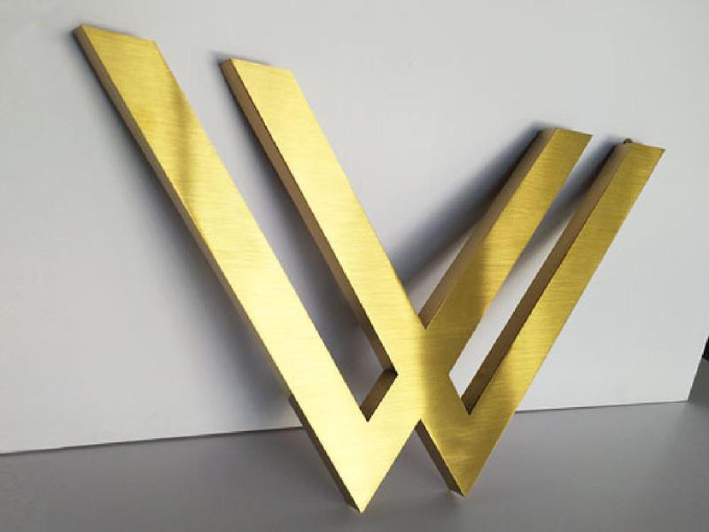 VI好色先生TV版中標識的色彩運用