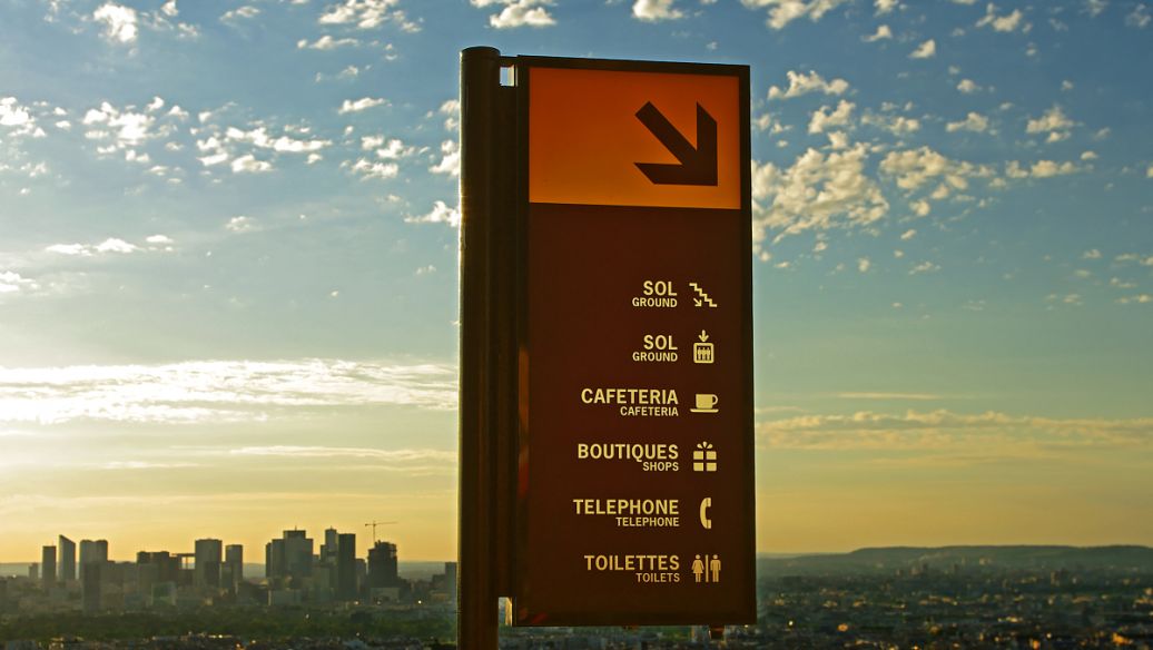 成都廣告好色先生TV版公司招牌的材料選擇