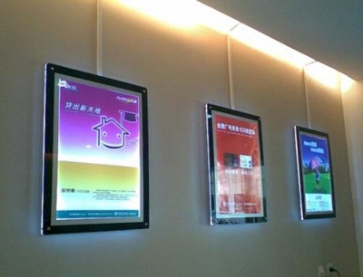 成都廣告好色先生TV版大型戶外廣告牌種類繁多