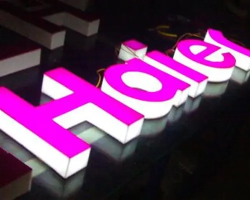 四川廣告公司發光字好色先生TV版需要注意哪些方麵？