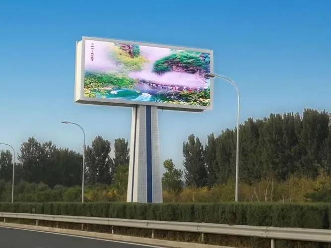 成都廣告公司大型立柱廣告牌優點有哪些？