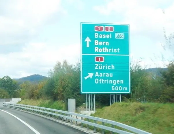 四川廣告好色先生TV版交通標誌牌背後所代表的含義你知道麽？